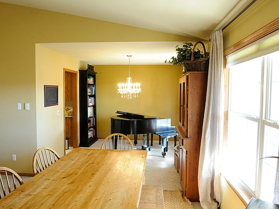 Dining View From Entrance 