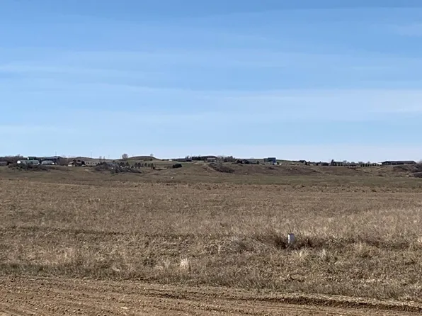 1 Labrador Dr, Mandan, ND 58554