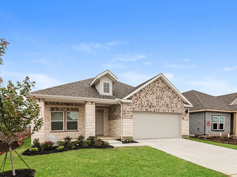 2213 Trailside Dr — Photo 3
