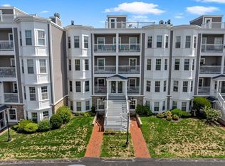 15 Park Ave UNIT 302, Hull, MA 02045