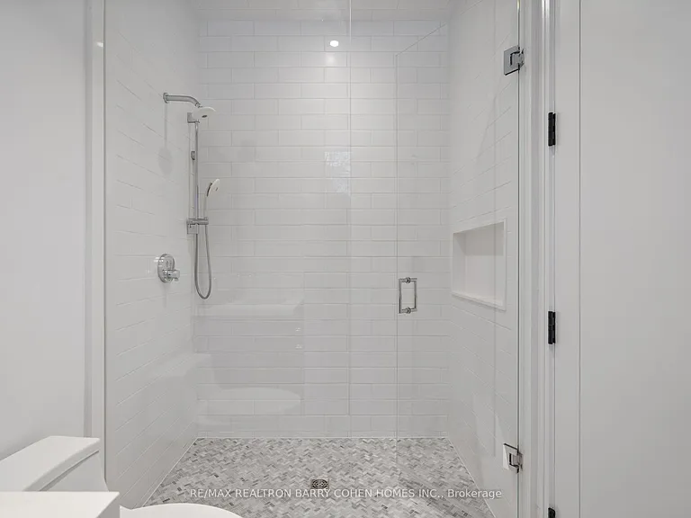 58 Timberlane Dr — Photo 32
