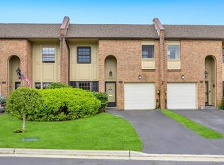 162 Southgate Cir, Massapequa Park, NY 11762