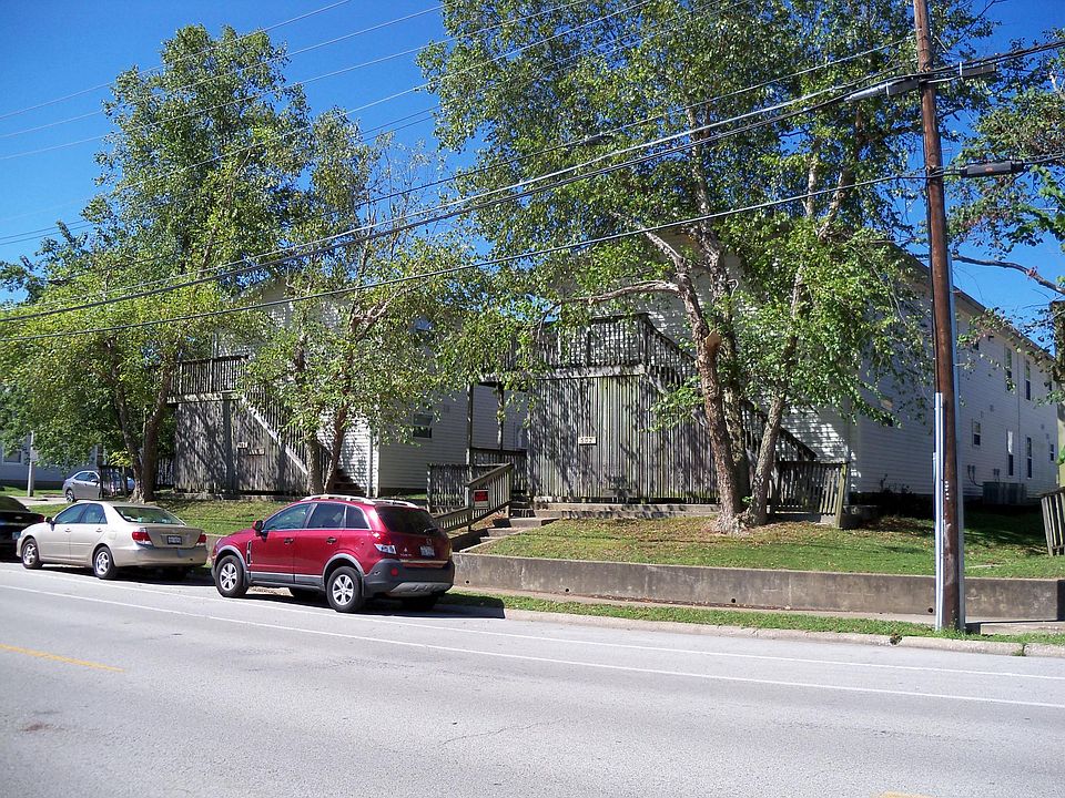 1st image of 502 S Poplar St