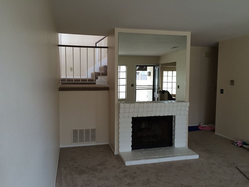 1st image of 2624 Captains Ave