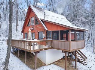250 Brentwood Dr, Bushkill, PA 18324