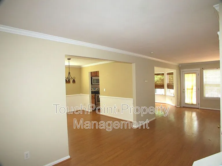 8007 Bristle Ln — Photo 8
