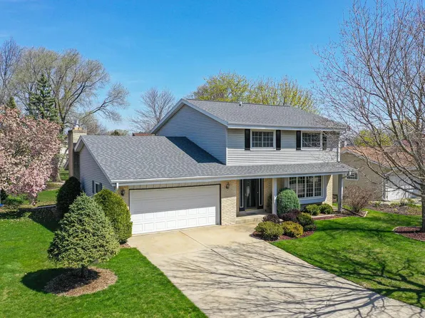 4482 Skylark LANE, Greendale, WI 53129