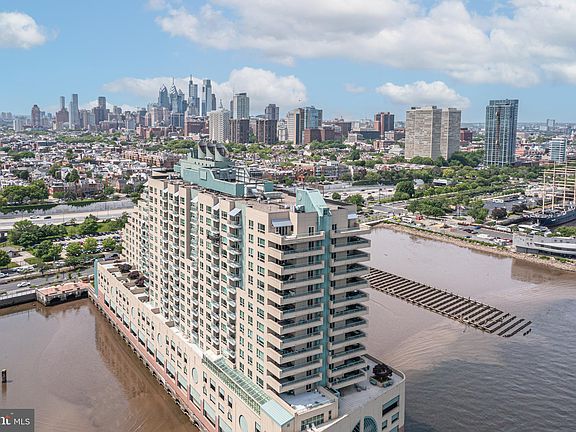2nd image of 717 S Columbus Blvd Unit 1203
