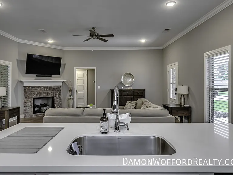 538 Patrick Farms Dr — Photo 16