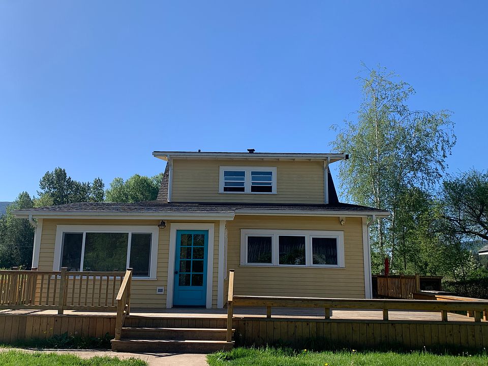 Side entrance & deck