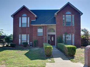 1110 Eastfield Dr, Mansfield, TX 76063