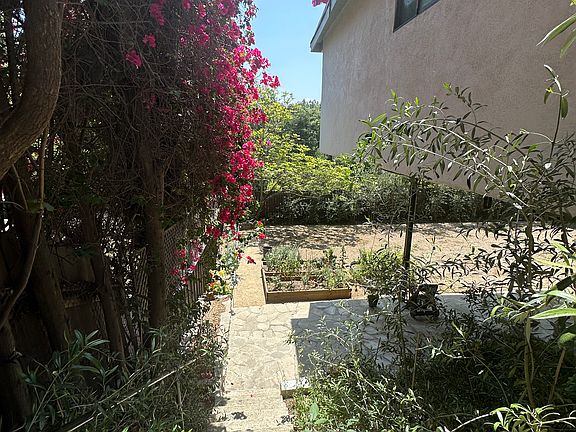 Stairs to downstairs patio and yard
