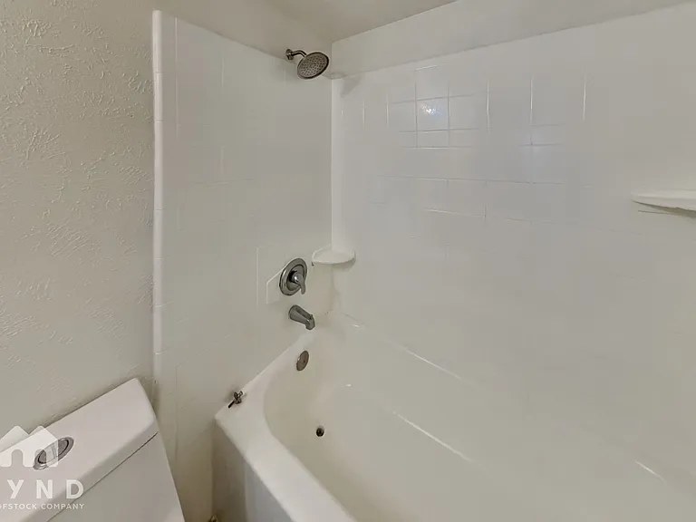 6708 Oriole Ct — Photo 17