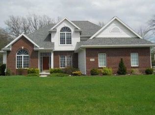 25668 Wood Creek Rd, Perrysburg, OH 43551