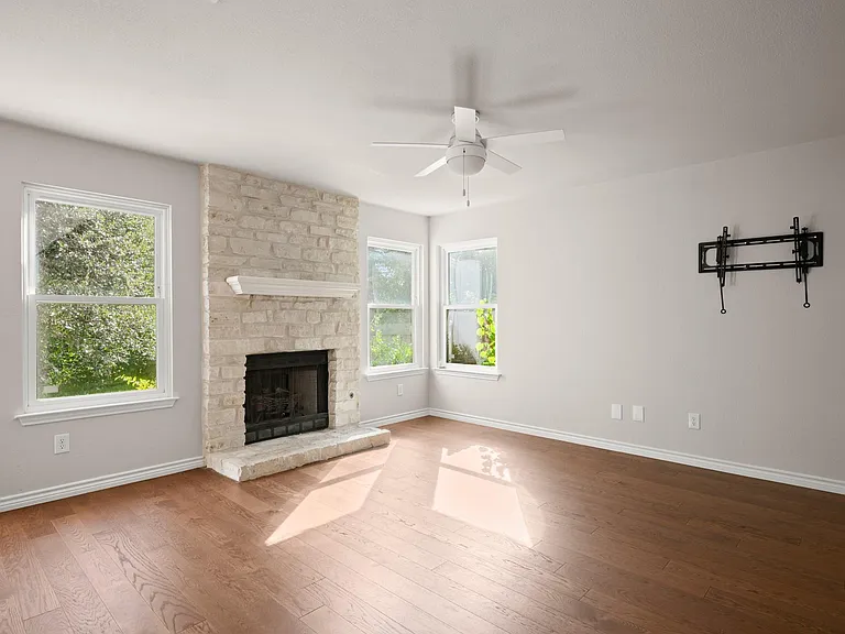 17841 Park Valley Dr — Photo 5