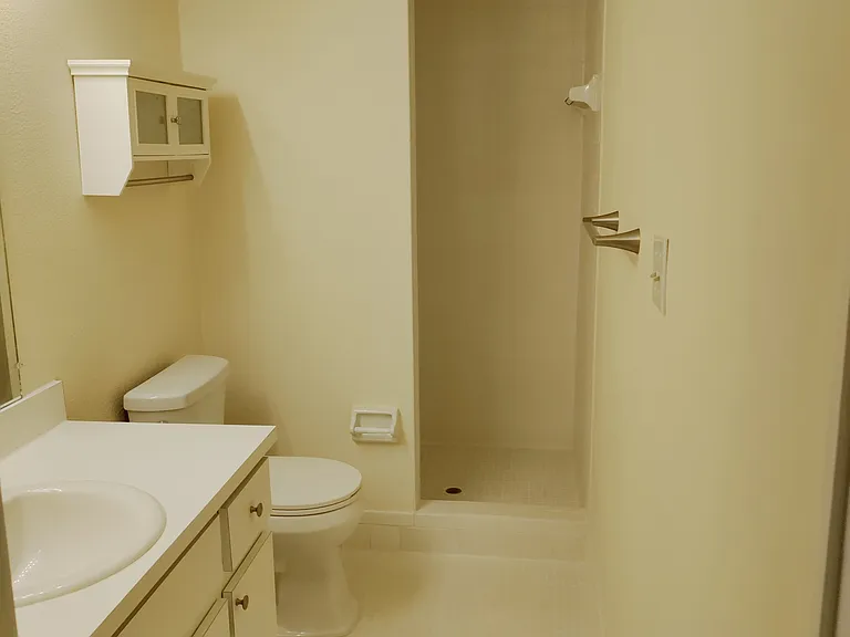 116 Cypress Ln — Photo 16