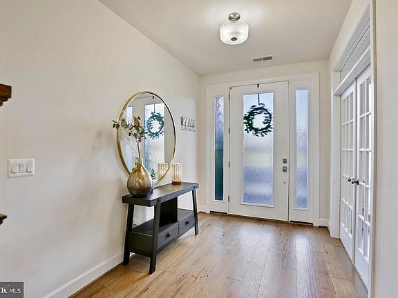 3rd image of 20305 Savin Hill Dr