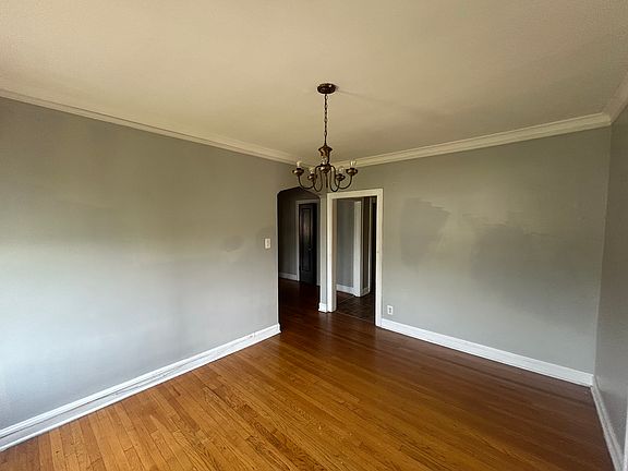 3rd image of 1845 W 76th St #2