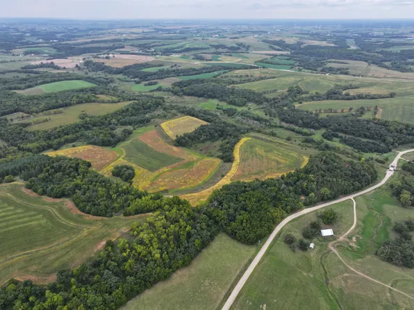 105 E County Rd E #D, Livingston, WI 53554