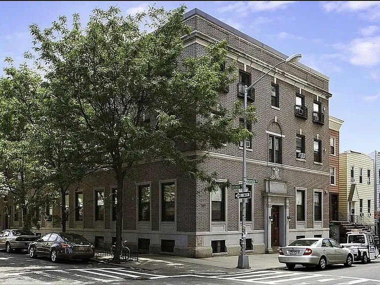 88 Meserole Ave #1A — Photo 10