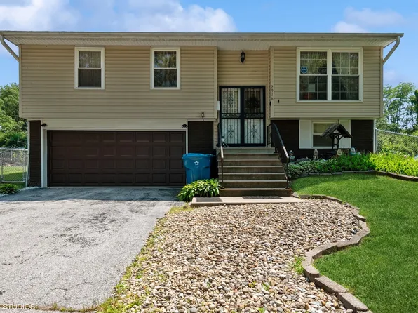 2916 Nichols Dr, Sauk Village, IL 60411