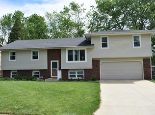 302 Raleigh Ct, Normal, IL 61761