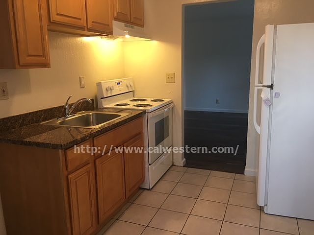 1st image of 724 S 8th St APT 3