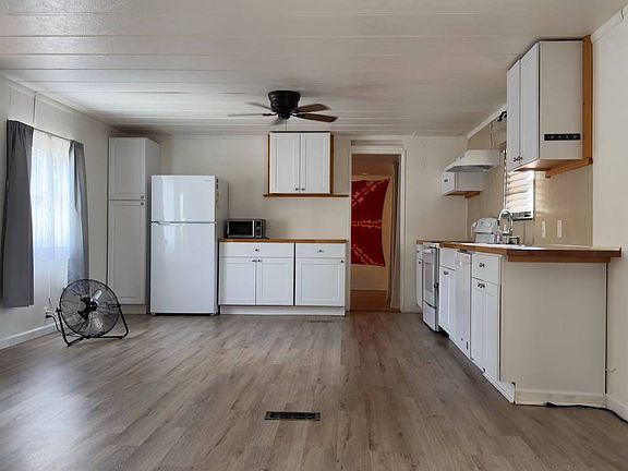 2nd image of 4500 19th St Lot 592