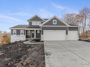 5926 Valley Point Dr SE, Caledonia, MI 49316