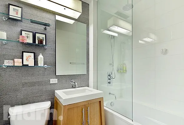 Rented by Mdrn Residential | media 5