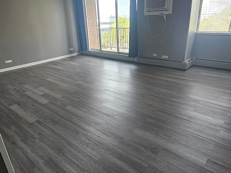 2201 S Highland Ave #4L — Photo 2