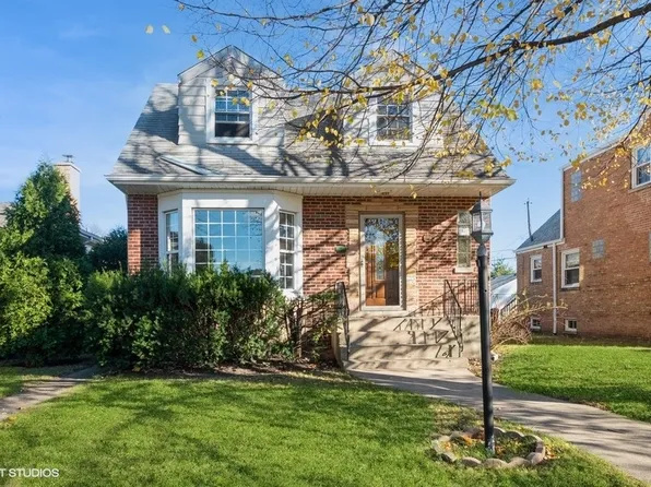 7227 N Lowell Ave, Lincolnwood, IL 60712