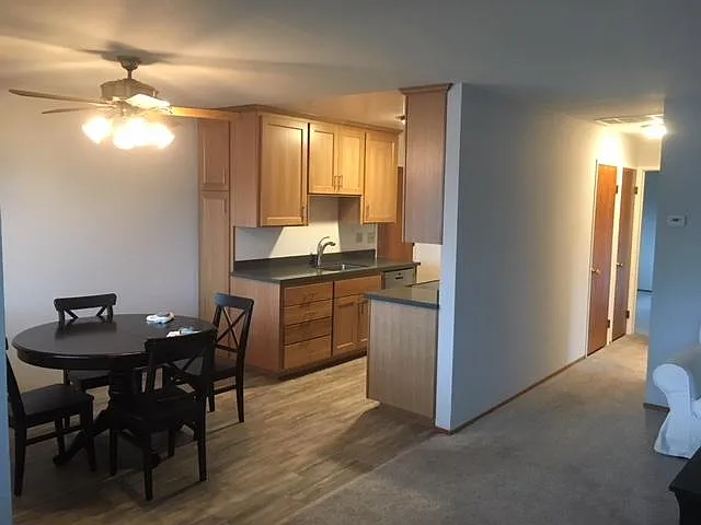 1598 Union Ave — Photo 7