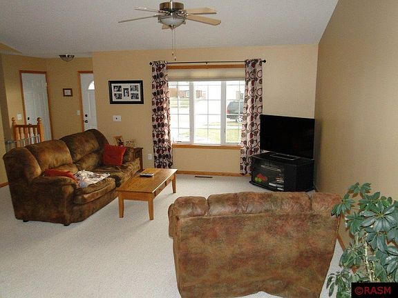 2nd image of 608 Saint Andrews Dr