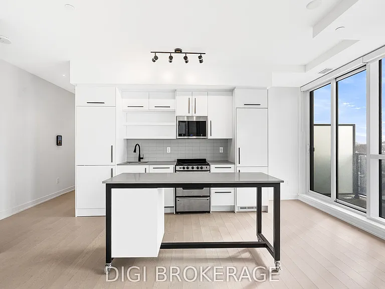 560 Rideau St #704 — Photo 8