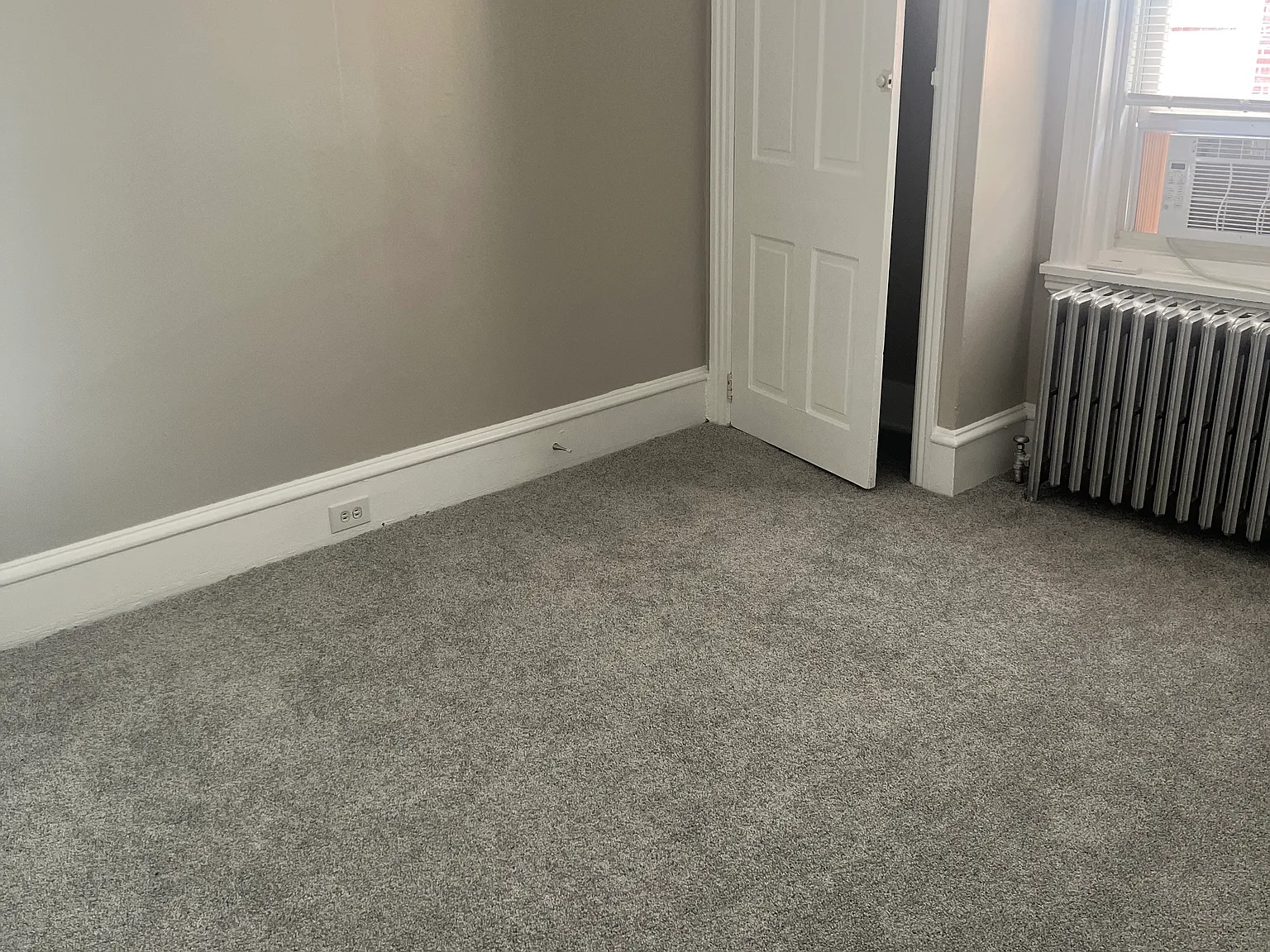 2 bed, 850 sqft, $2,000 — Photo 4