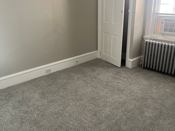 2nd image of 2000 Delaware Ave APT 3
