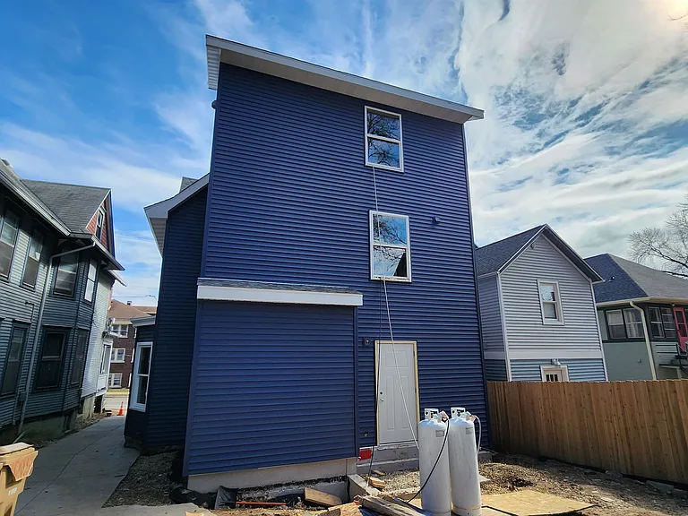 908 E Gorham St #1 — Photo 13