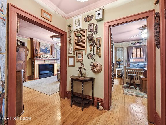 3rd image of 218 N Oak Park Ave APT 1Y
