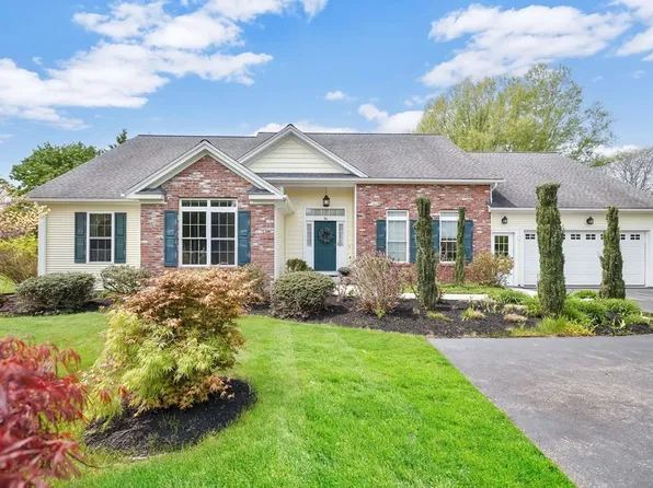 84 Elizabeth St, Feeding Hills, MA 01030