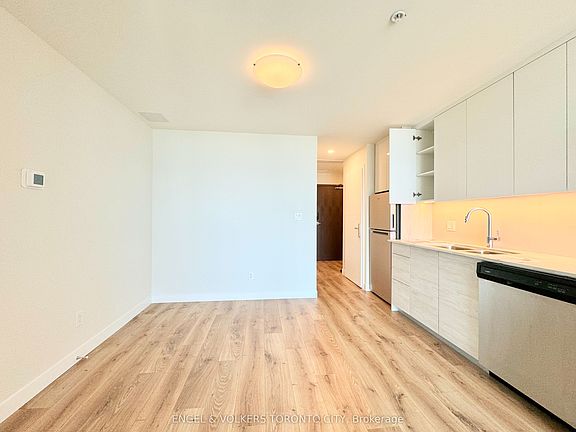 5th image of 60 Frederick St #2605