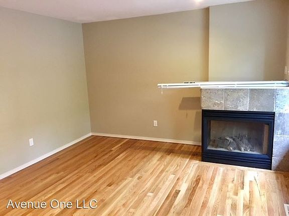 3rd image of 5714C 15th Ave NE