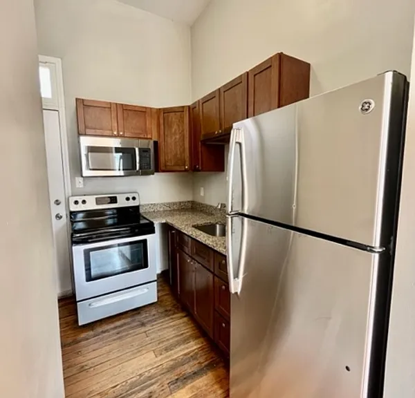 2807 Miami St — Photo 5