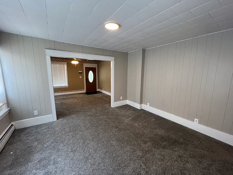 136 Sanders Rd — Photo 15