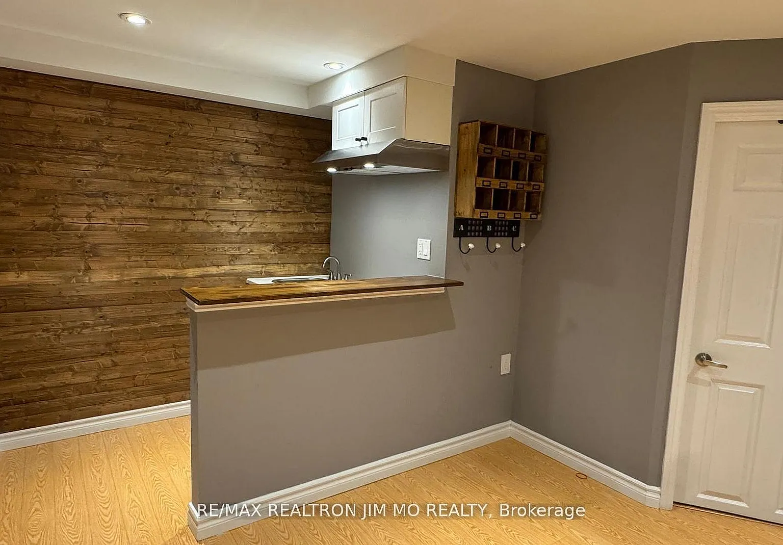 1 bed, $1,300 — Photo 4
