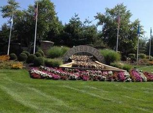 51 Gryphon Dr, Monroe Twp, NJ 08831