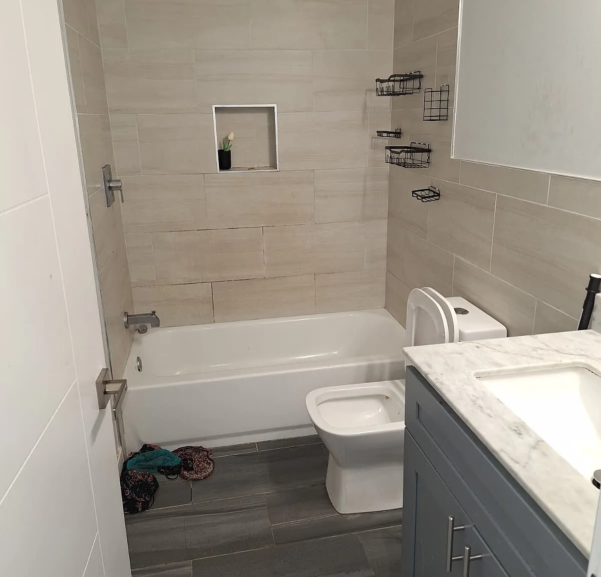 3 bed, 2.5 bath, 1850 sqft, $1,900 — Photo 3