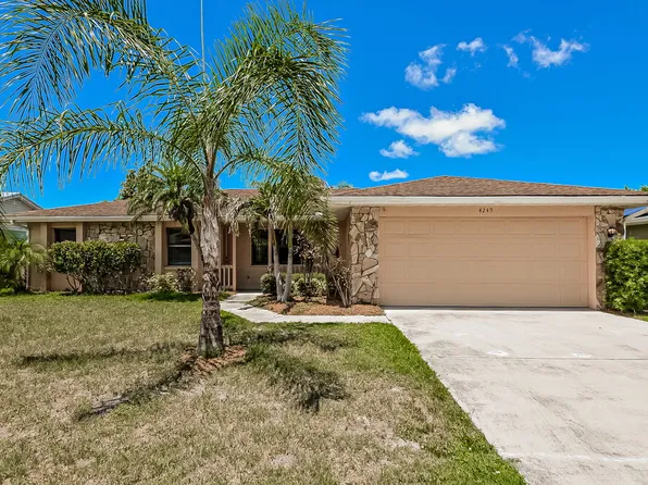 4249 Lancaster Dr, Sarasota, FL 34241