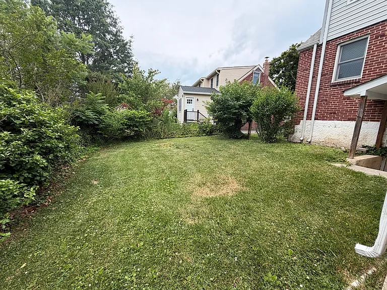 126 Median Dr — Photo 37