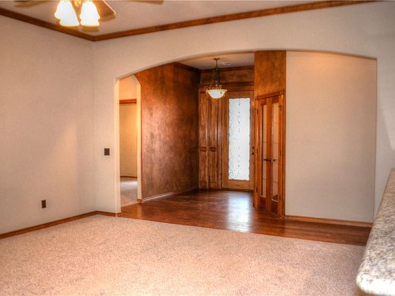 5th image of 3141 SE 37th St